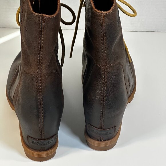 Women's size 10 Sorel Boots - Picture 9 of 16